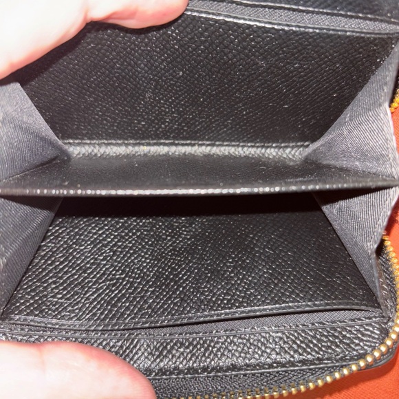 Black coach coin purse - Picture 3 of 5